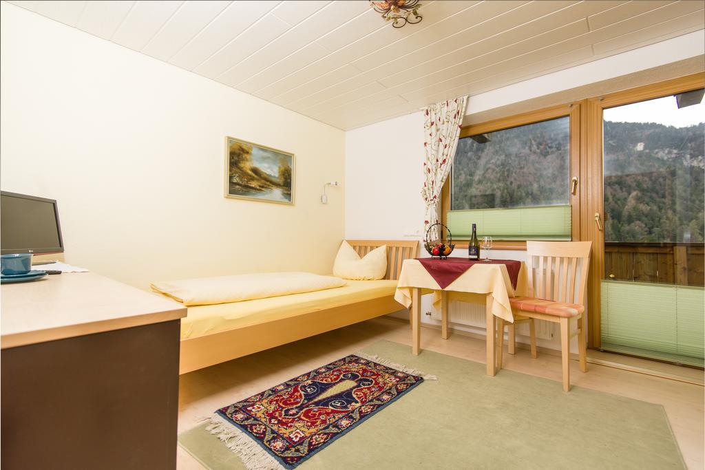 Gaestehaus Helga Scharnitz Cameră foto